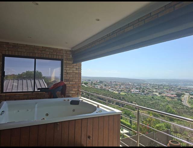 6 BEDROOM HOUSE FOR SALE IN DA NOVA